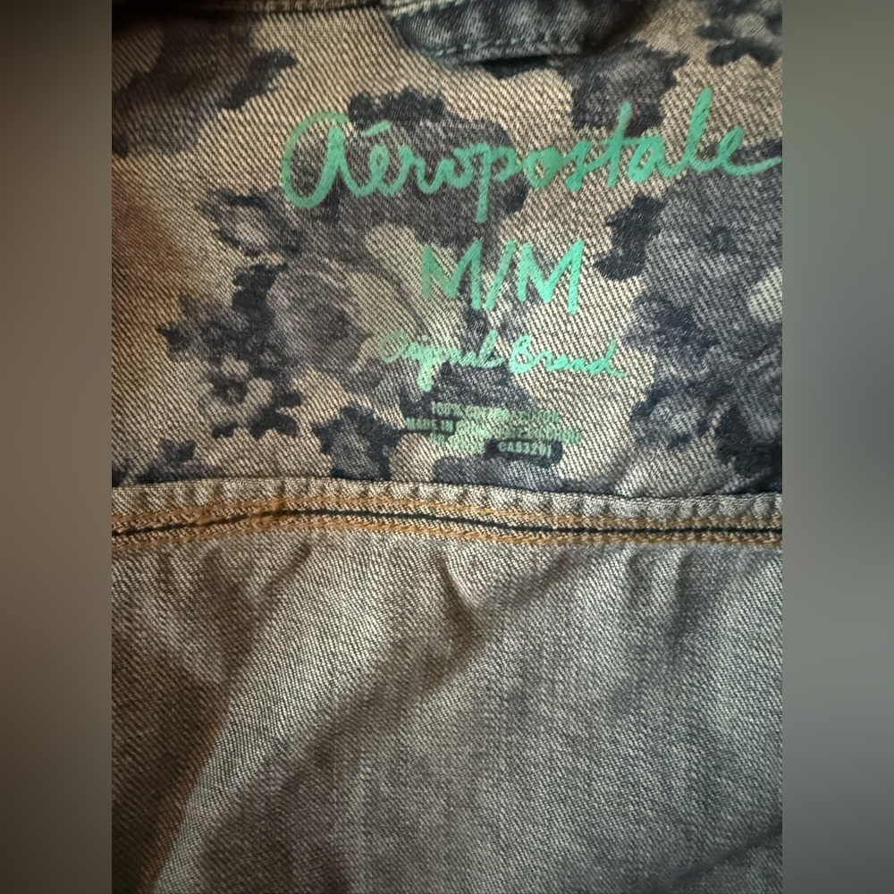 Aeropostale Classic Blue Denim Jacket. Size medium - Picture 11 of 12